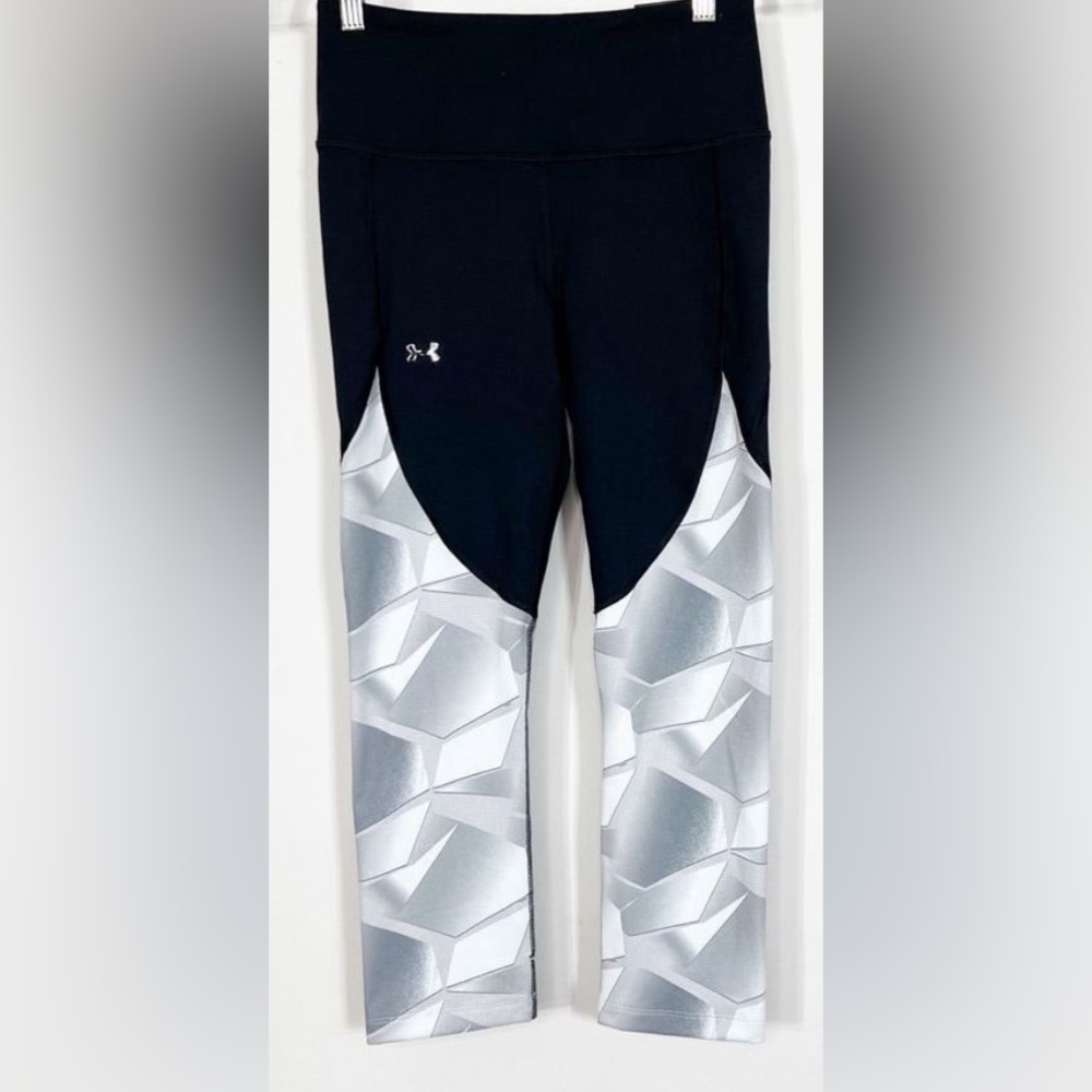 Under Armour HeatGear Yoga Style Pants Leggings Crop 1347595 Womens Size Small